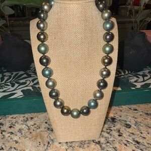 Vintage Chunky Faux Tahitian Pearl Necklace 14K Gold Clasp Statement